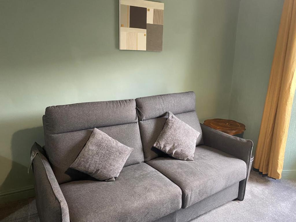 Отель Kings Arms Llandysul Экстерьер фото